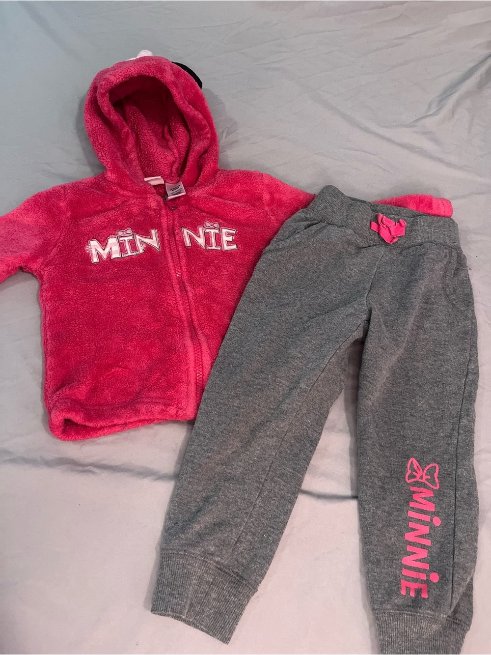Size 2/24m Disney Minnie Mouse Girls' Pink Fleece Hoodie & Gray Sweatpants Set